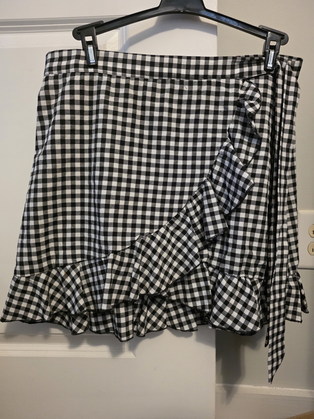 SHEIN Black & White Gingham Ruffle Wrap Skirt